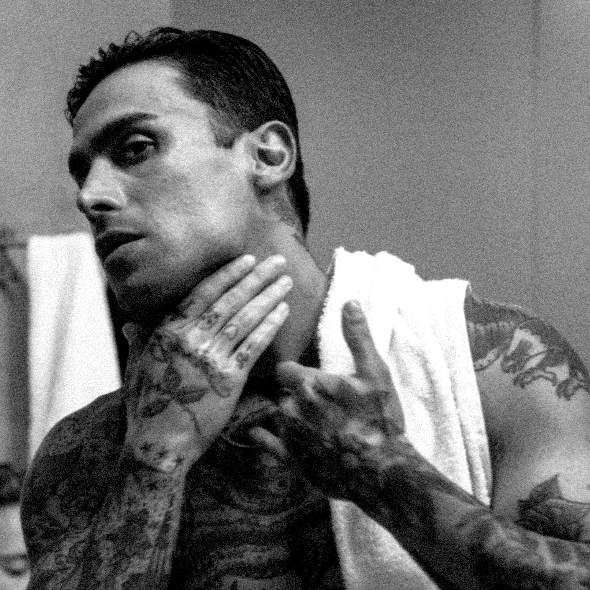 SHOWER EXPERIENCE [TRAVEL]